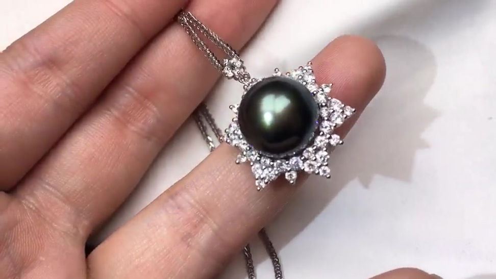 https://www.pearlvogue.com/product-page/11-12-mm-tahitian-pearl-pearl-pendant-18k-gold-w-diamond